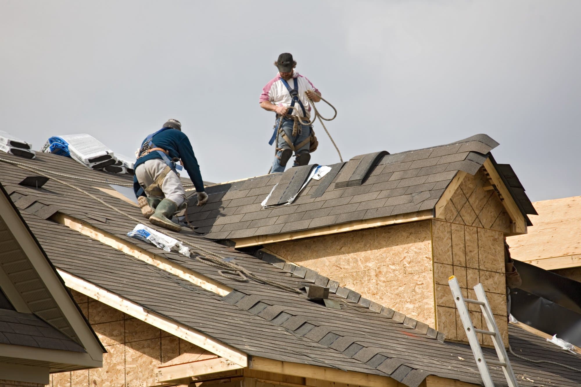 Stellar Roofing crew installing a new roof in Nashville